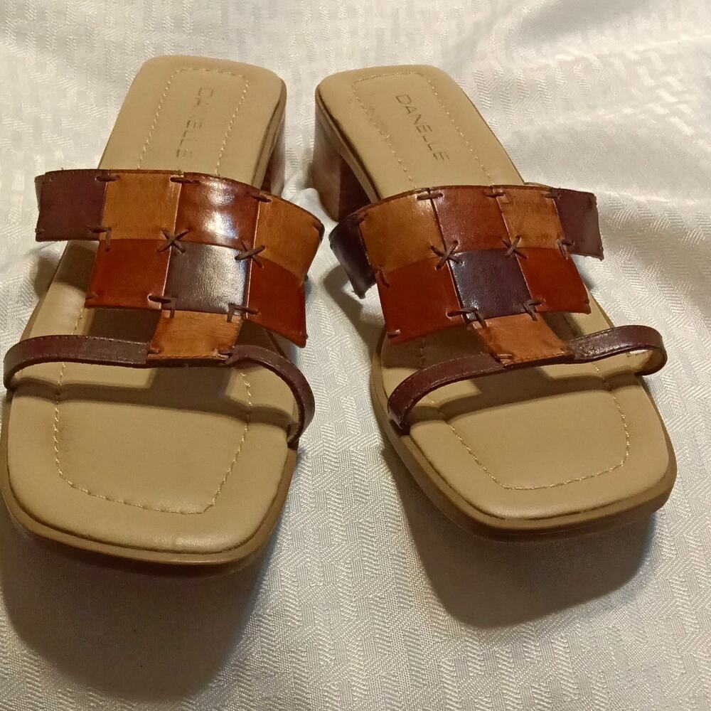Danelle Women Brown/Beige Colorblock Leather Slide Sandals Slip On Strappy Sz 8M